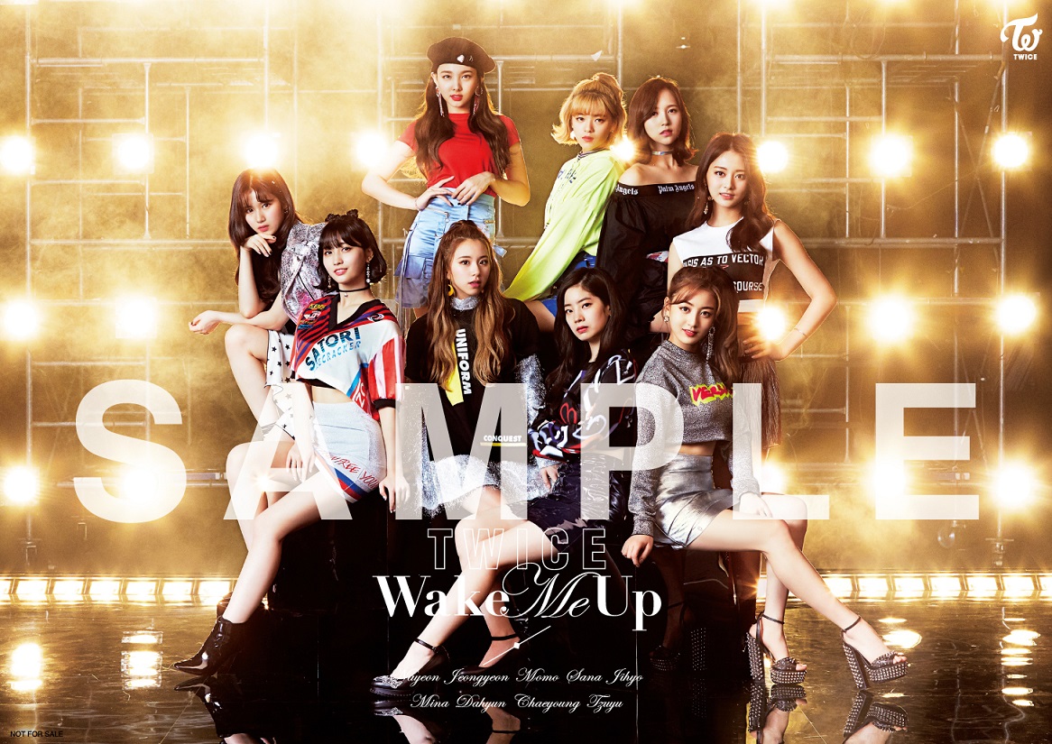 TWICE 300名 限定 Wake me up 抽選 クリア トレカ